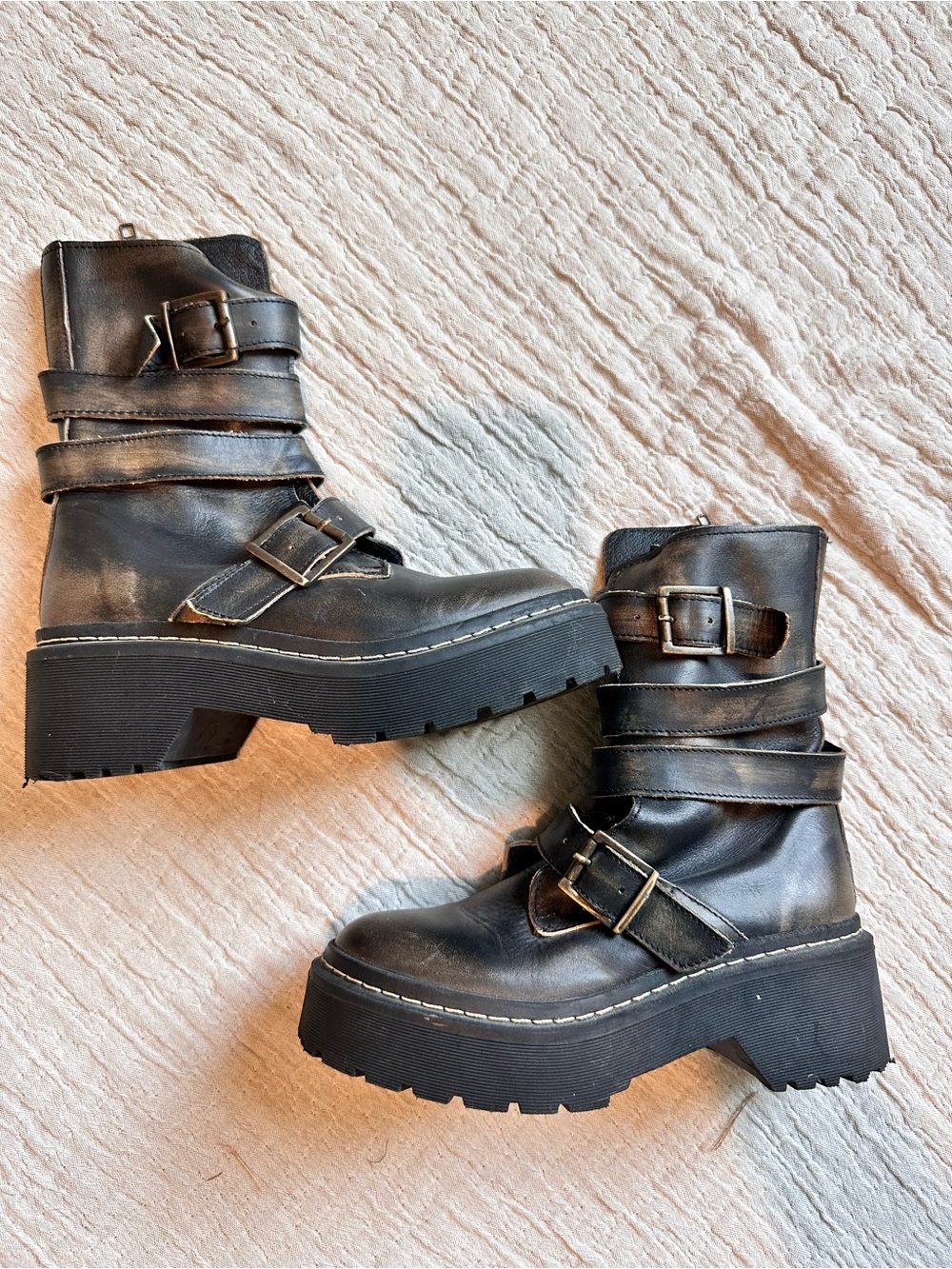 Steve Madden SARGE grey Black distressed Leather Platform Buckle combat Boots 6